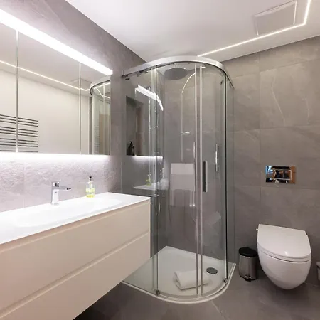 Apartment New! Exclusive 3min To Chantarella Bahn *